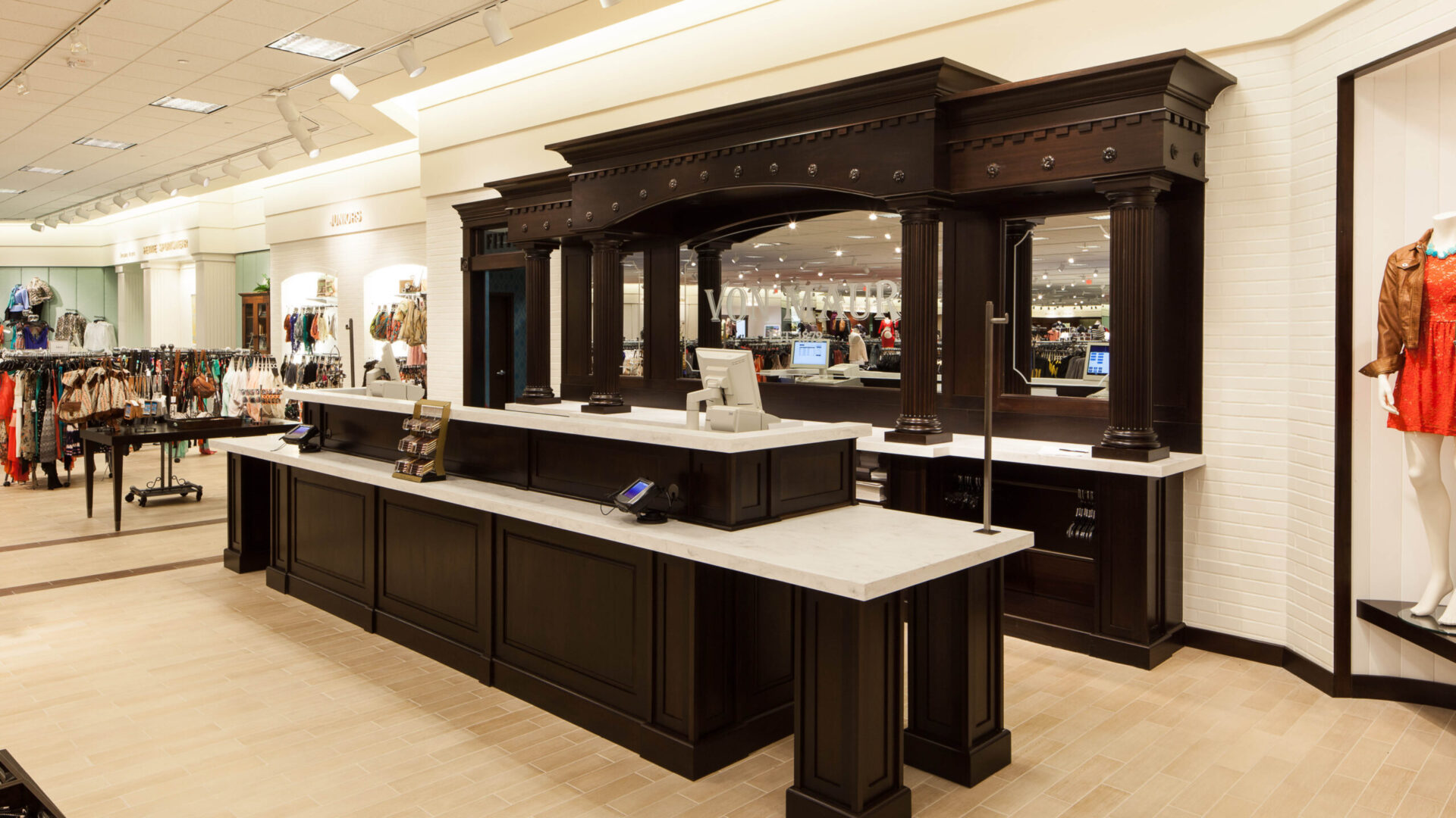 Von Maur Coralville Retail Center Russell Group Construction