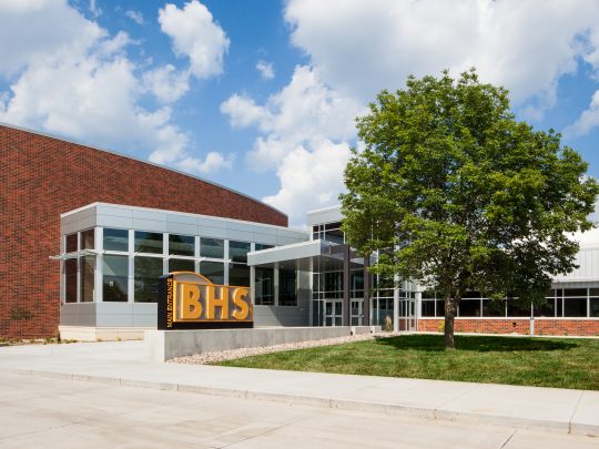 Front entrance of Bettendorf High School