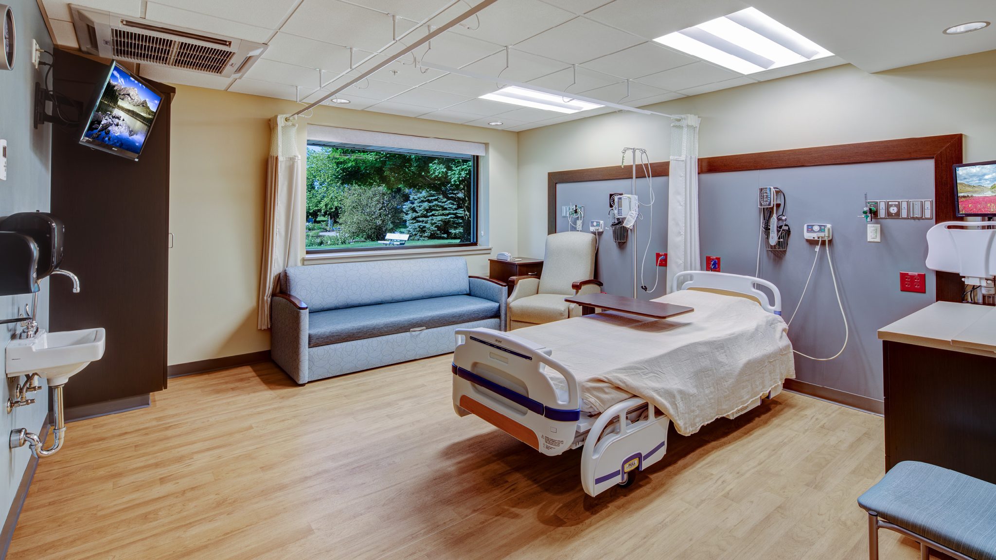 Knoxville Hospital & Clinics Russell Group Construction & Development