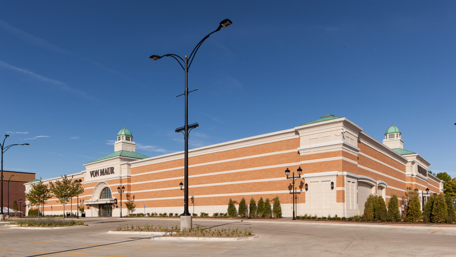 Von Maur - Russell Group Construction & Development