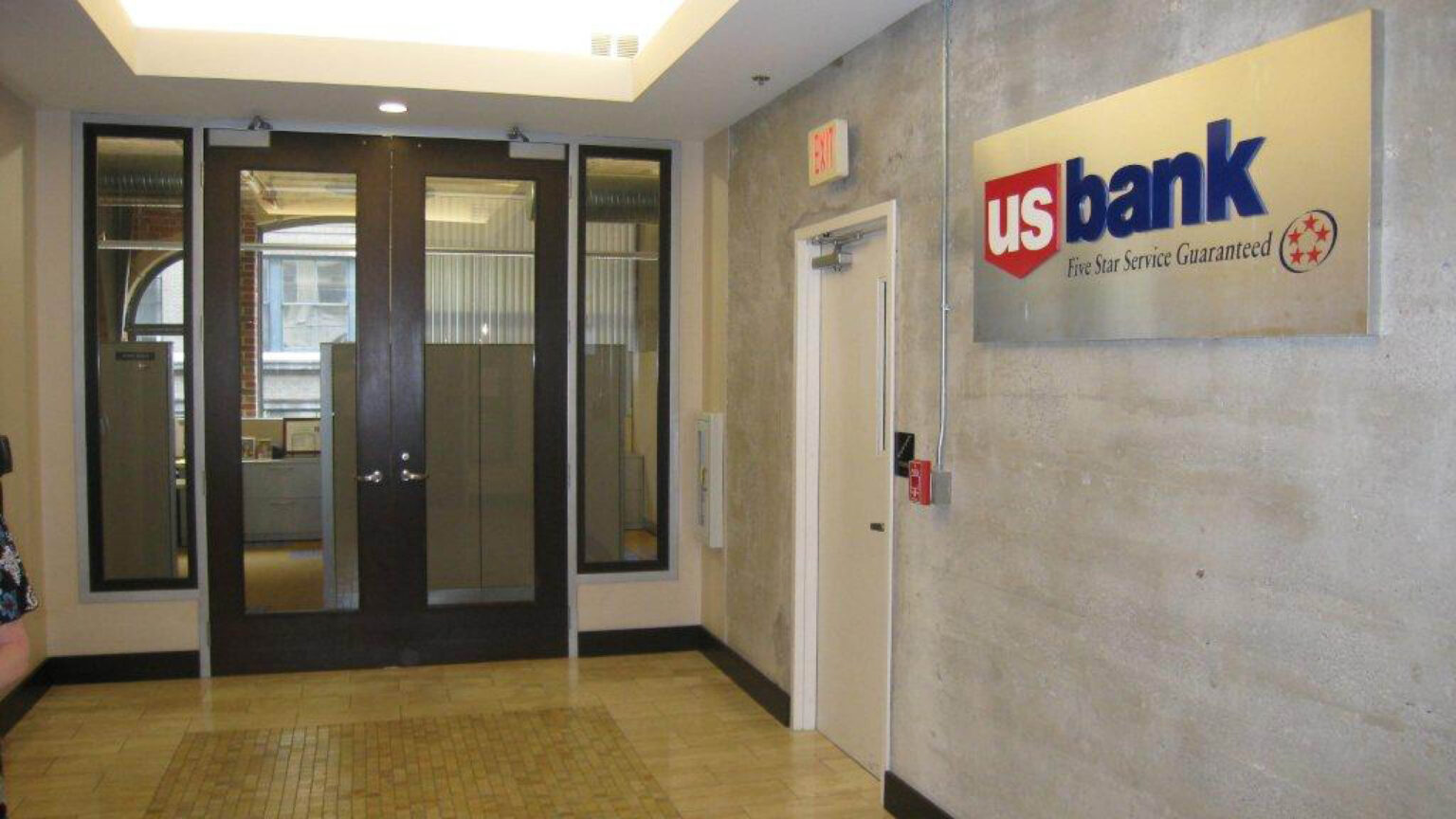 US Bank in Fashion Square Russell Group Construction & Development